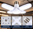 Lâmpada LED dobrável em forma de ventilador.